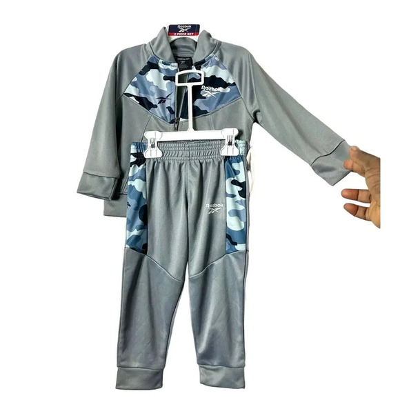 Reebok NWT Boys 2 Piece Grey Full Zip Track Jacket & Jogger Pants Set Size 2T - Picture 1 of 13